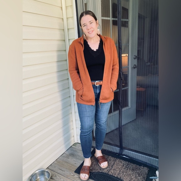 Meet your Posher, Shelly - Picture 4 of 10